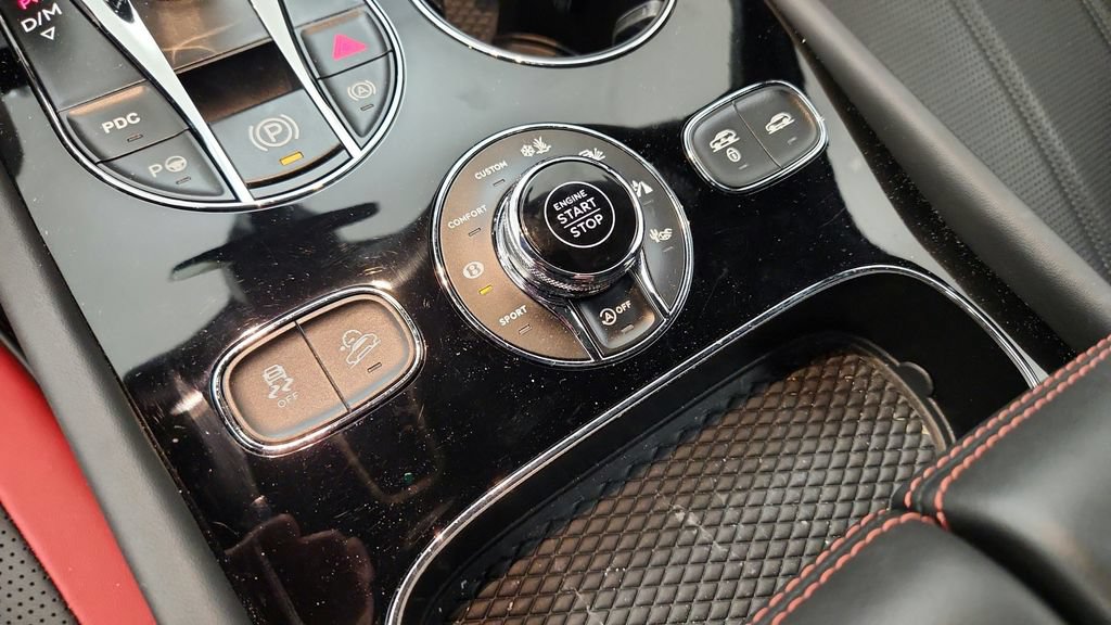Used 2021 Bentley Bentayga Speed AWD/4WD image 24