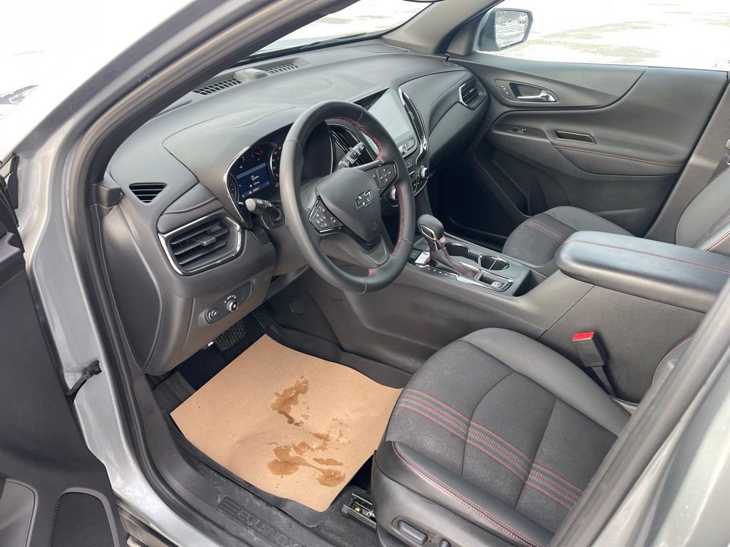 Used 2023 Chevrolet Equinox RS image 18