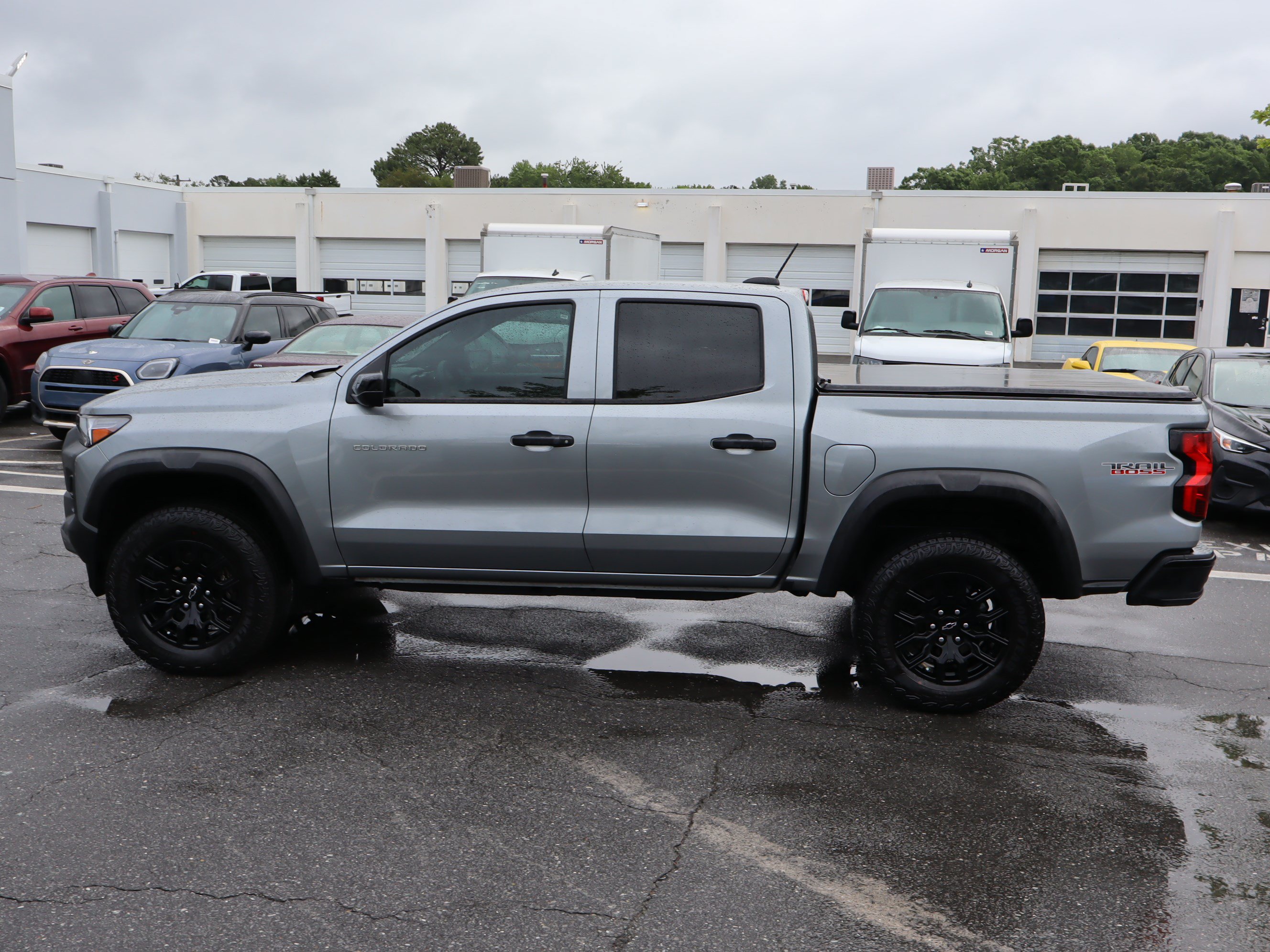 Used 2024 Chevrolet Colorado Trail Boss w/ Technology Package AWD/4WD image 7
