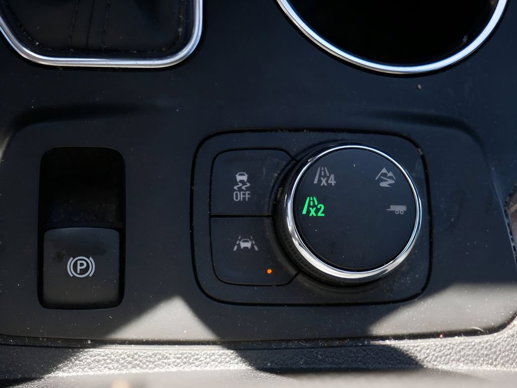 Used 2021 Chevrolet Traverse Premier AWD/4WD image 26