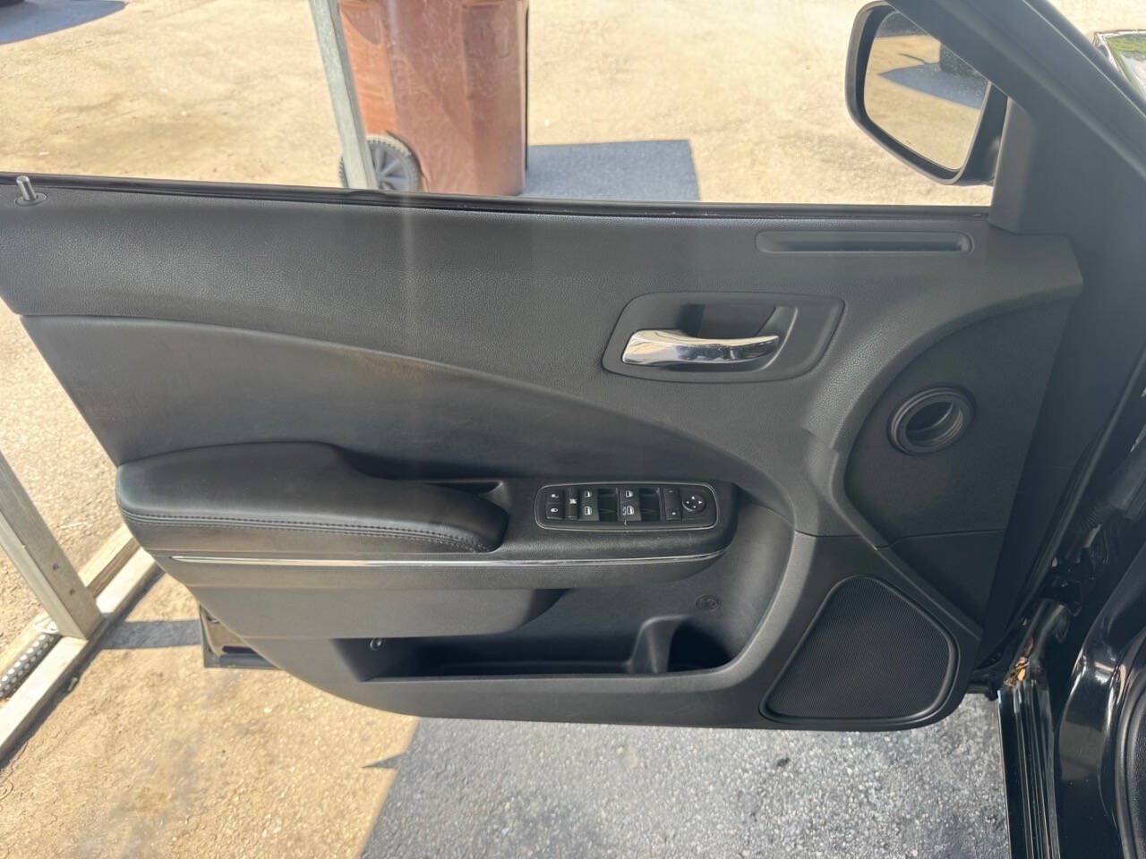 Used 2013 Dodge Charger SE w/ Connectivity Group RWD image 15