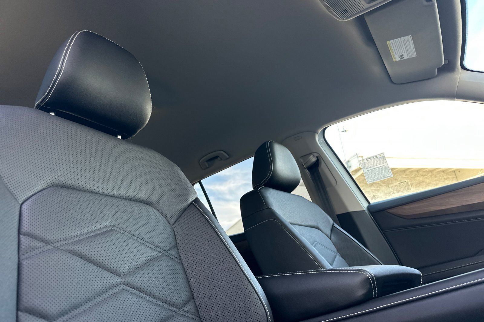 New 2026 Volkswagen Atlas SE image 16