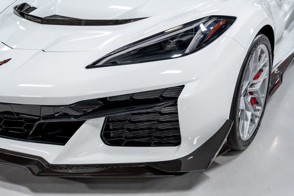 Used 2026 Chevrolet Corvette ZR1 w/ ZR1 Carbon Fiber Aero Package image 24