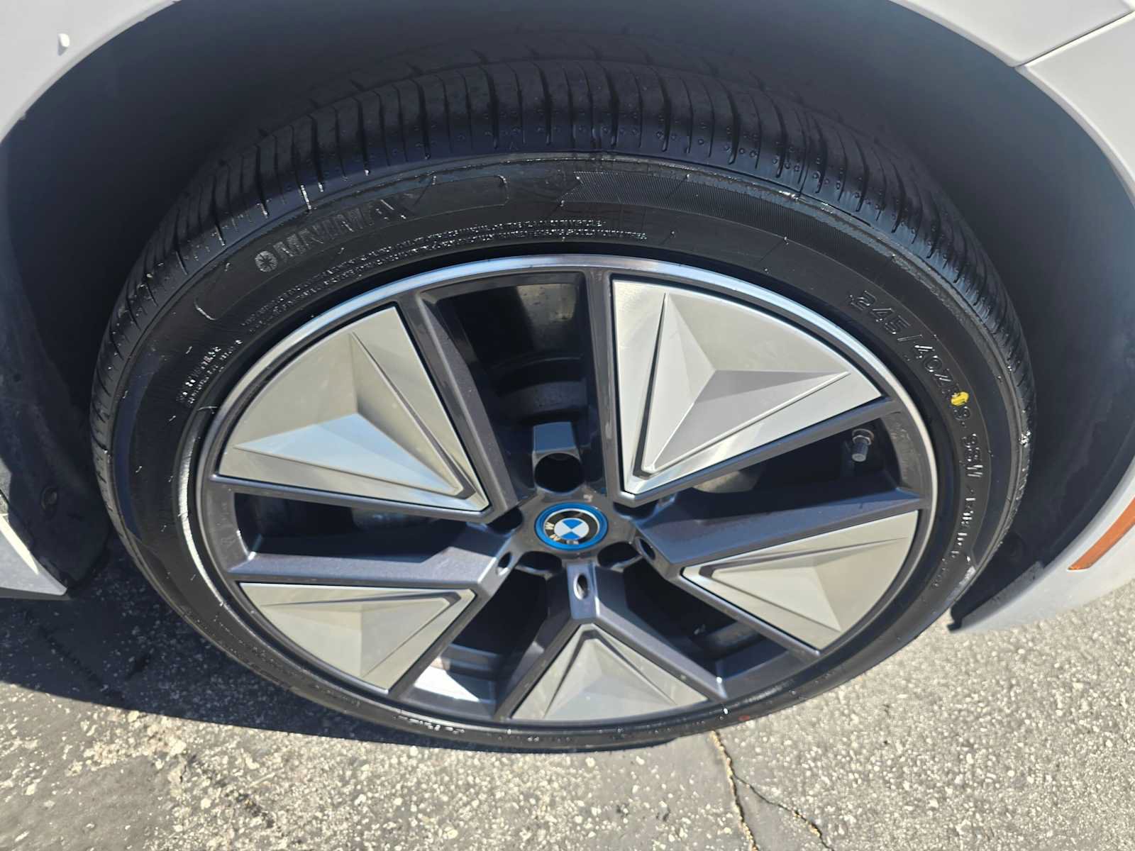 Used 2024 BMW i4 eDrive35 w/ Convenience Package RWD image 9