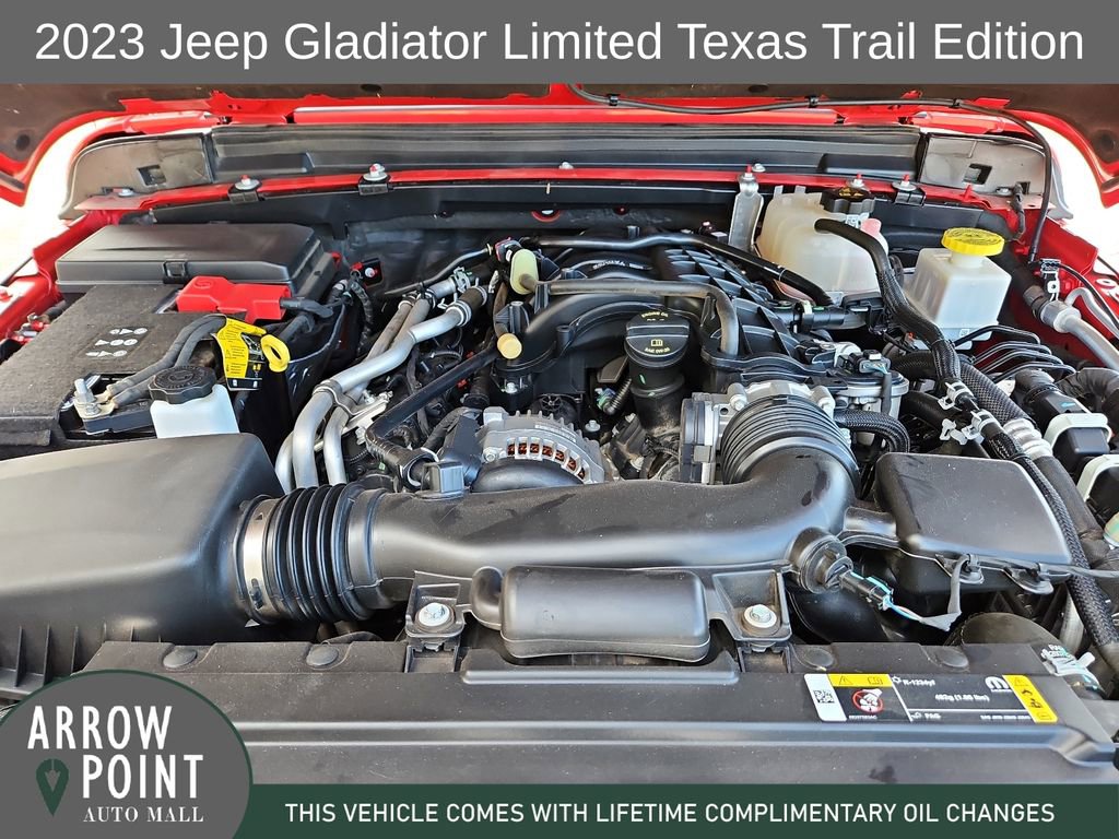 Used 2023 Jeep Gladiator Sport image 14