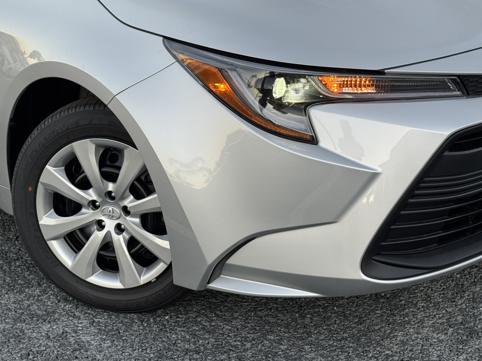 New 2027 Toyota Corolla LE FWD image 10