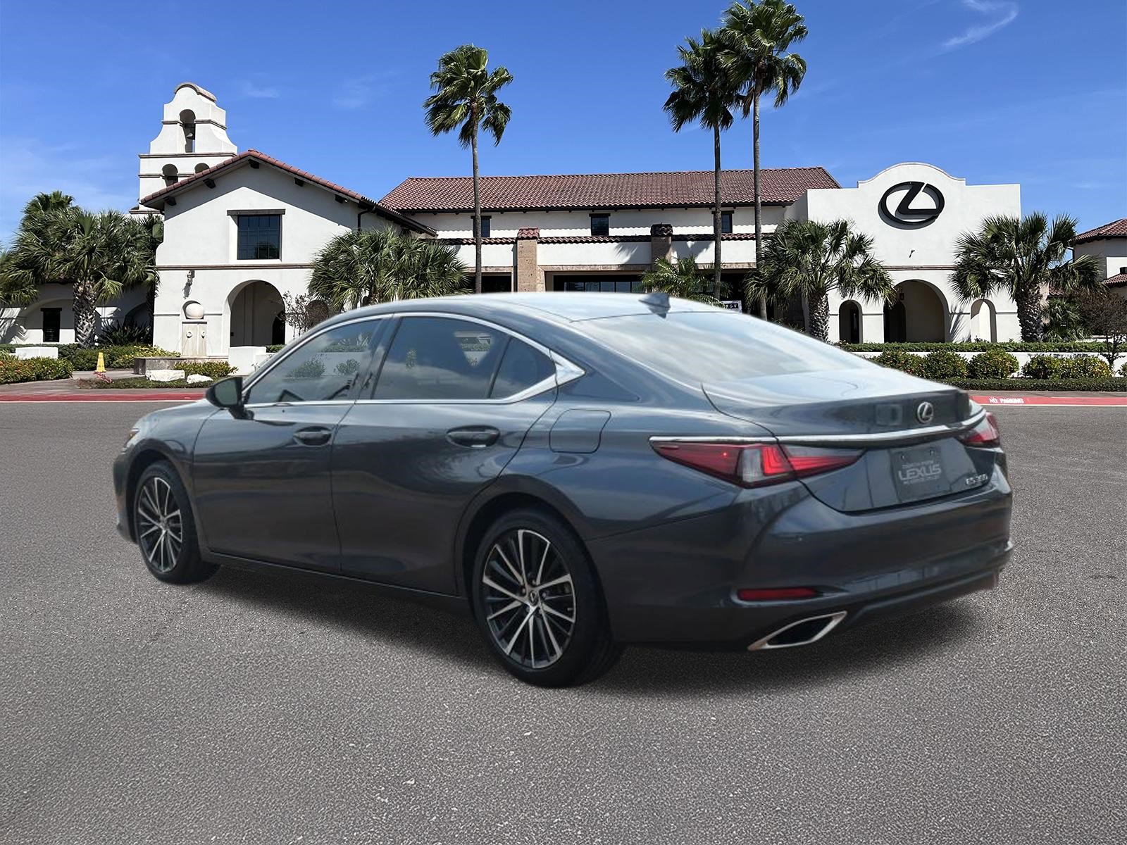 Certified 2024 Lexus ES 350 w/ Premium Package image 4
