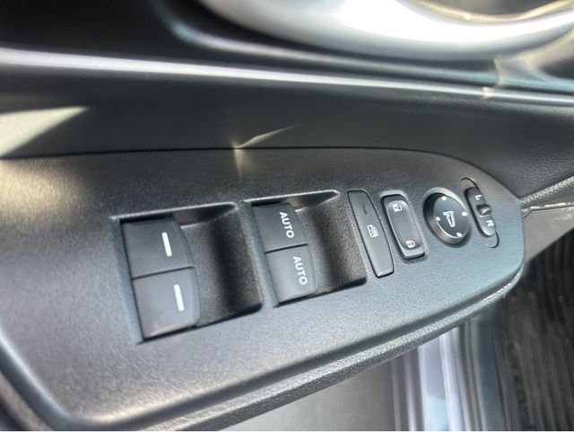 Used 2021 Honda CR-V Touring image 39