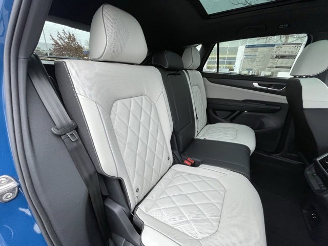 New 2025 Volkswagen Atlas Cross Sport SEL Premium R-Line image 26
