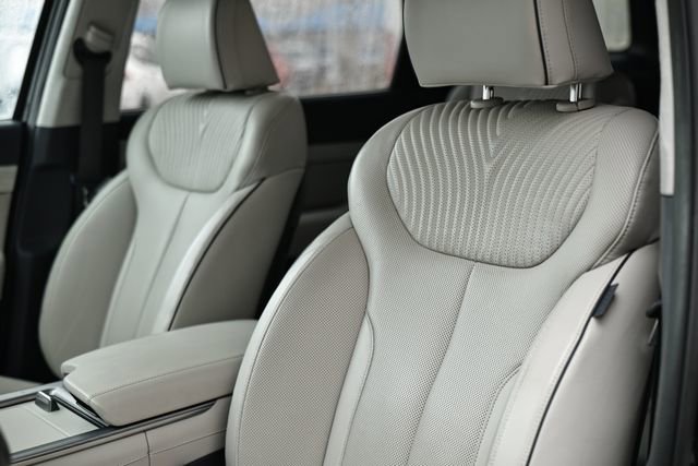 Used 2023 Hyundai Palisade Calligraphy image 22