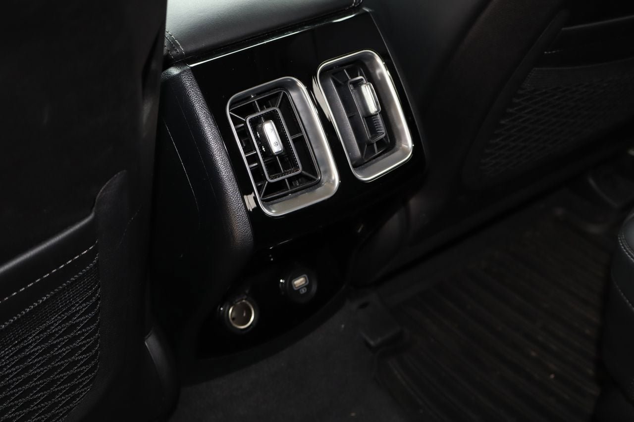 Used 2023 Kia Sorento SX FWD image 20