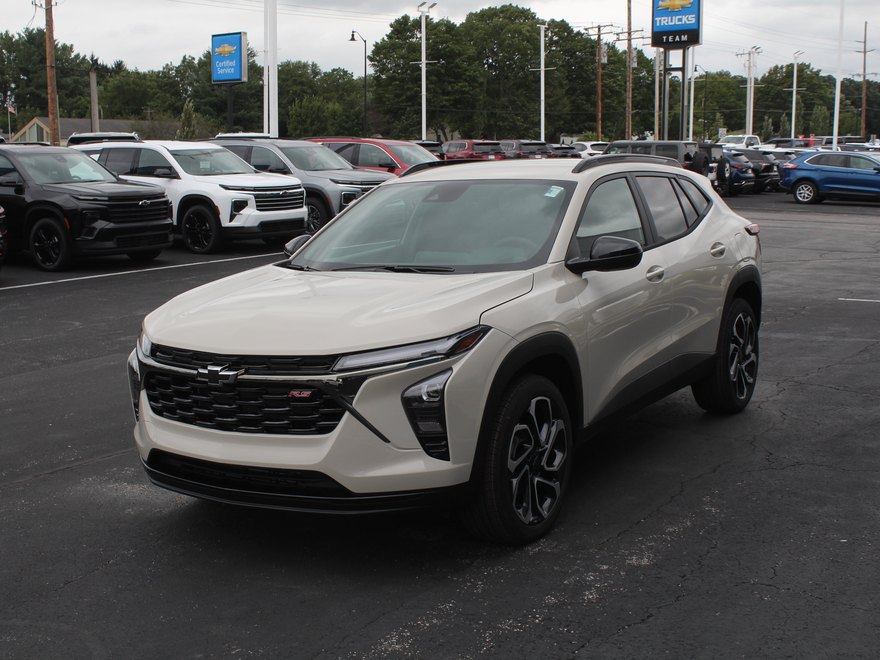 New 2026 Chevrolet Trax RS FWD image 9