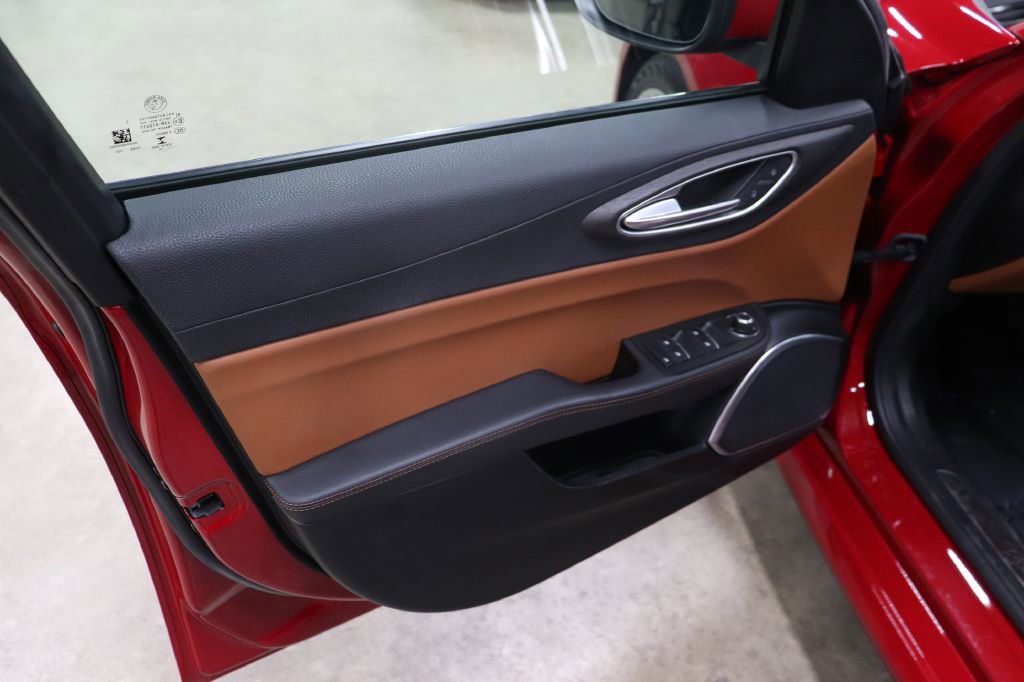 Used 2021 Alfa Romeo Giulia Ti w/ Active Assist 2 Package TI image 9