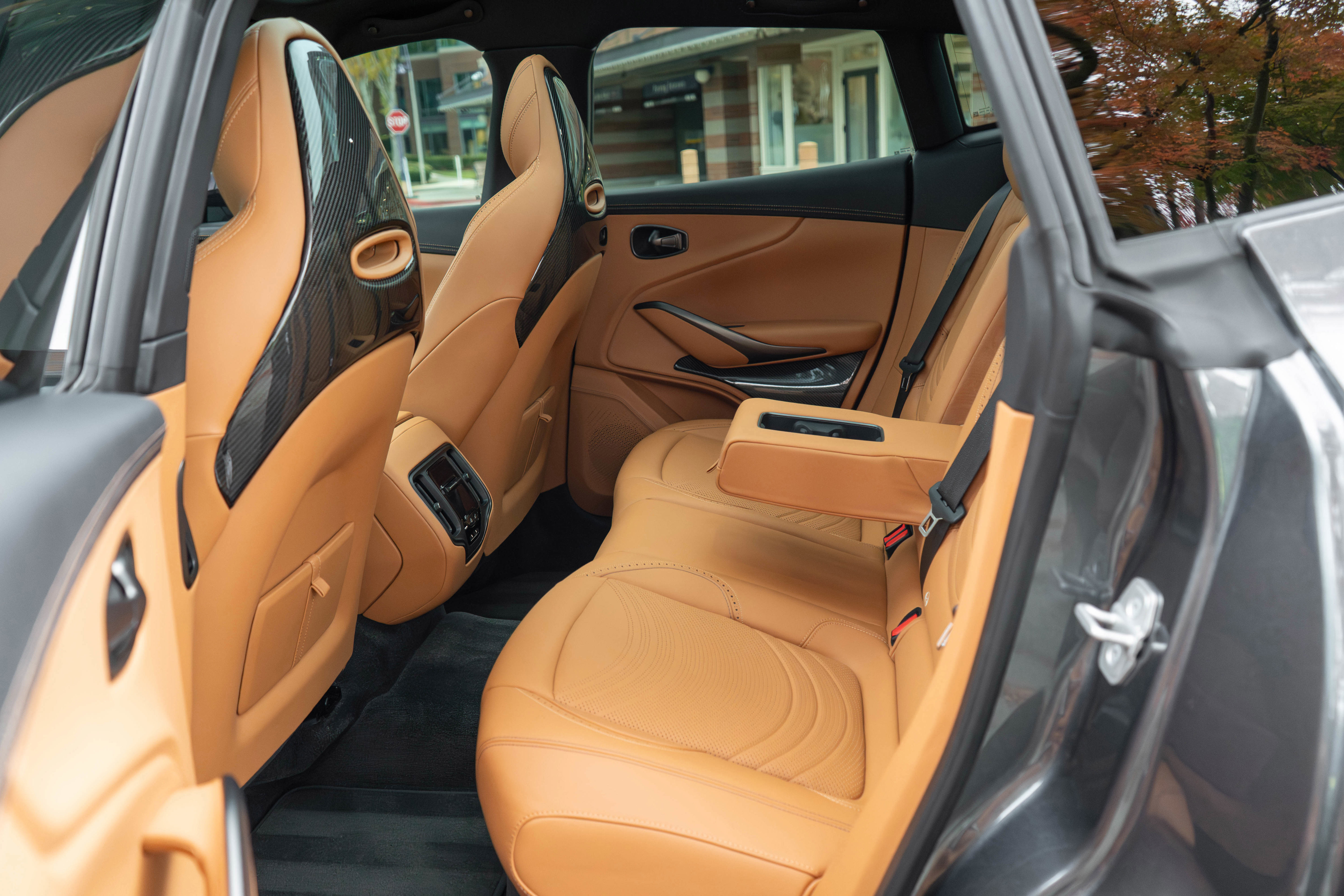 Used 2024 Aston Martin DBX 707 image 36