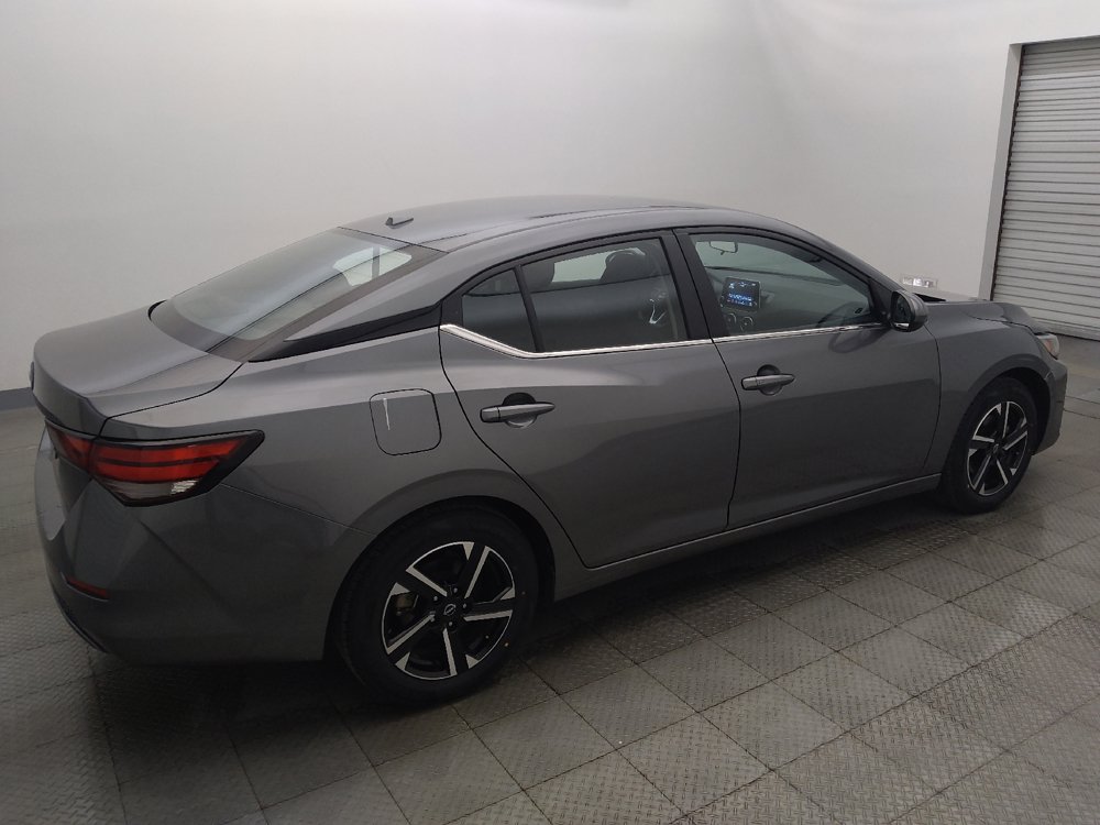 Used 2025 Nissan Sentra SV FWD image 10