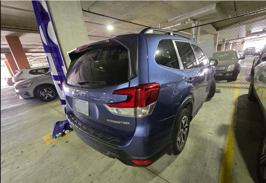Used 2020 Subaru Forester Premium AWD/4WD image 2
