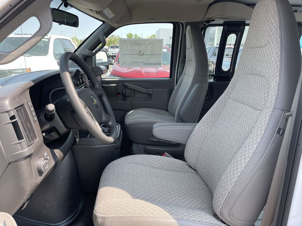 New 2025 Chevrolet Express 3500 Extended w/ Driver Convenience Package image 7