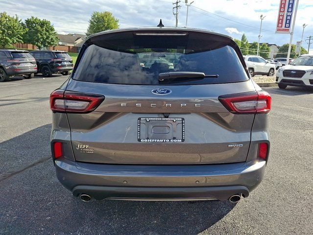 Used 2023 Ford Escape ST-Line w/ Tech Pack #1 AWD/4WD image 7