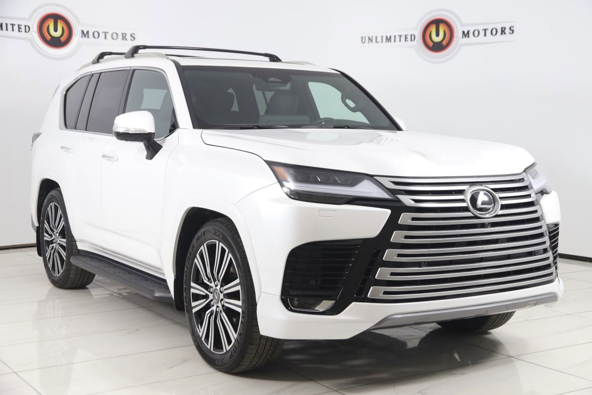 Used 2025 Lexus LX 600 4WD w/ Luxury Package image 26