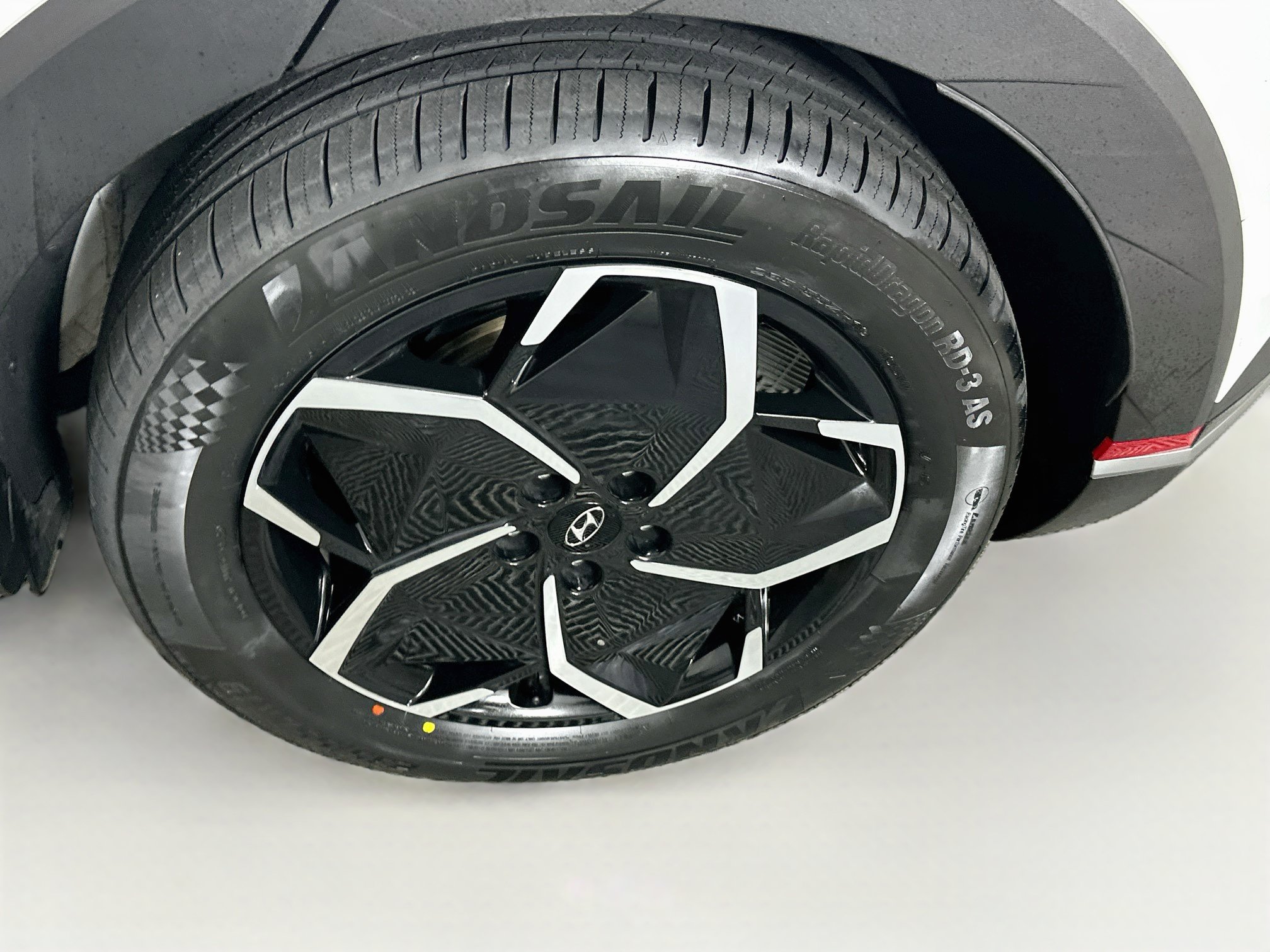 Used 2024 Hyundai Ioniq 5 SEL RWD image 11