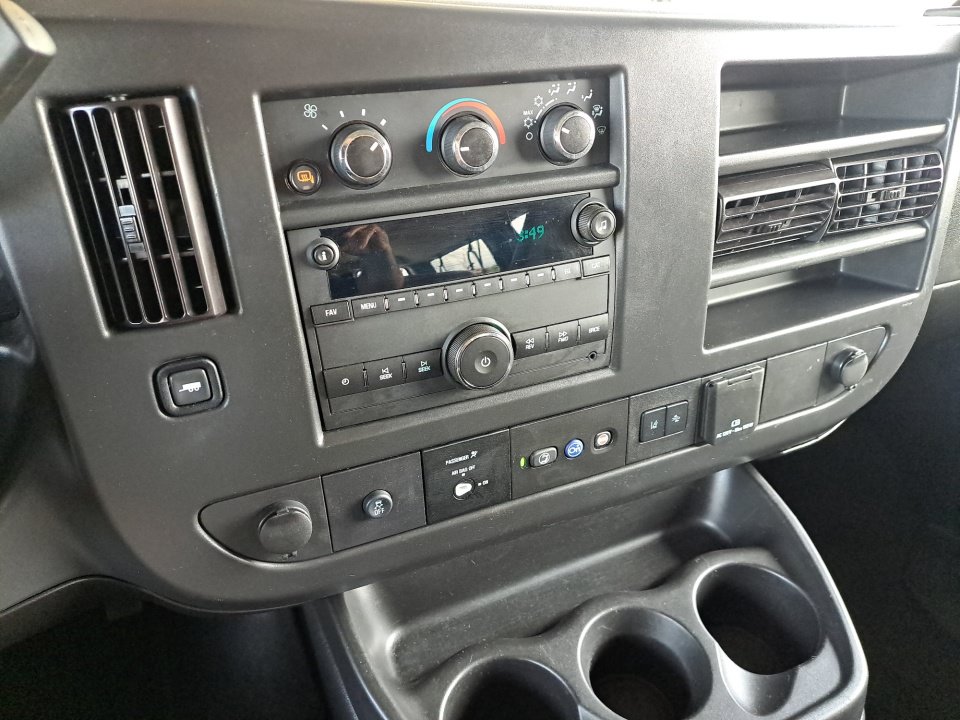 Used 2024 Chevrolet Express 3500 LT w/ LT Preferred Equipment Group RWD image 28