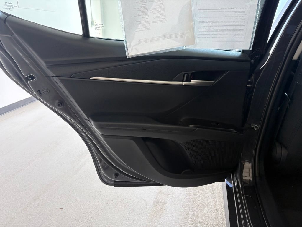 Used 2025 Toyota Camry LE FWD image 29