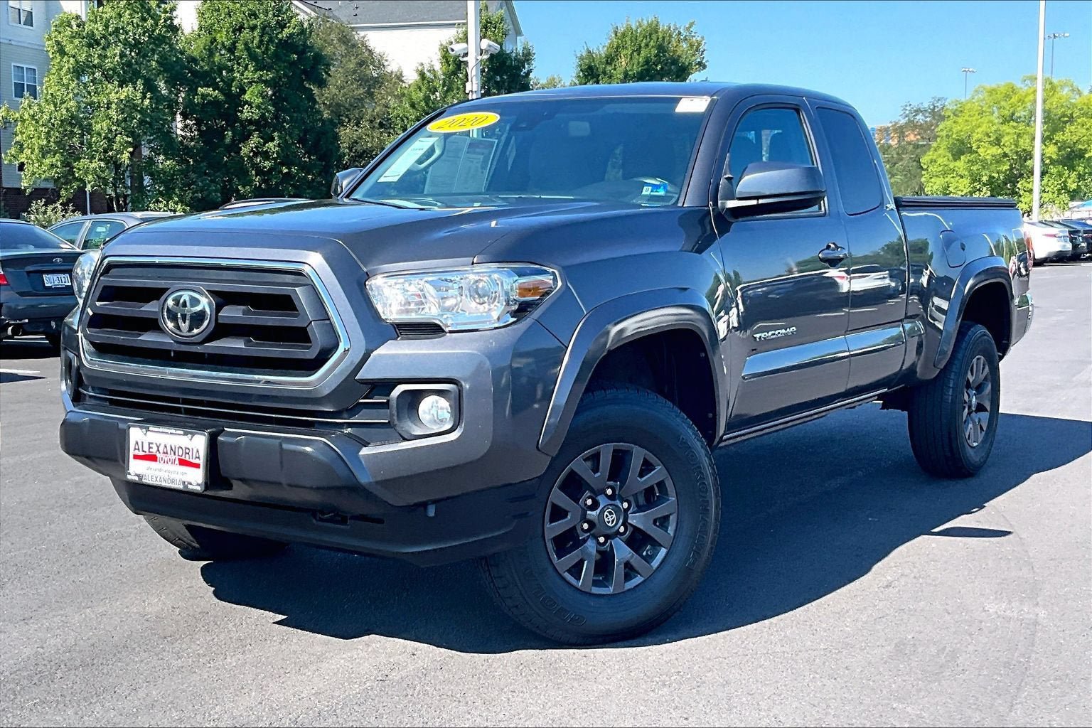 Used 2020 Toyota Tacoma SR5 w/ SR5 Appearance Package (SM)