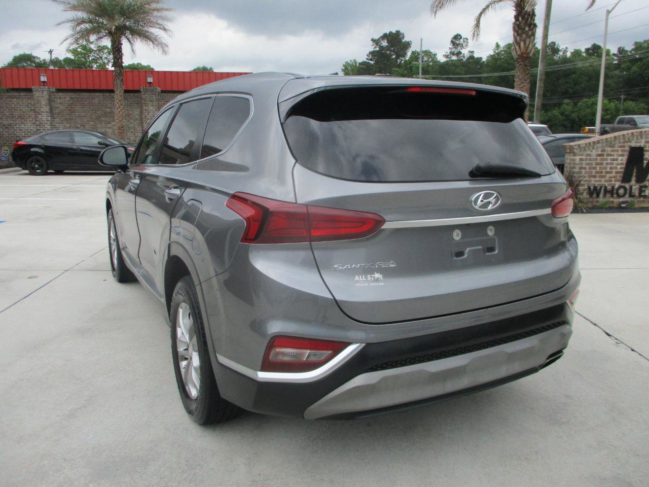 Used 2019 Hyundai Santa Fe SE FWD image 5