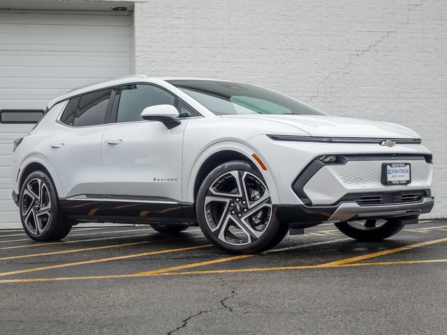 New 2026 Chevrolet Equinox EV LT image 2