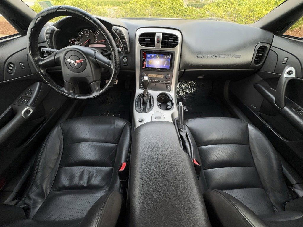 Used 2005 Chevrolet Corvette Coupe w/ Preferred Equipment Group image 15