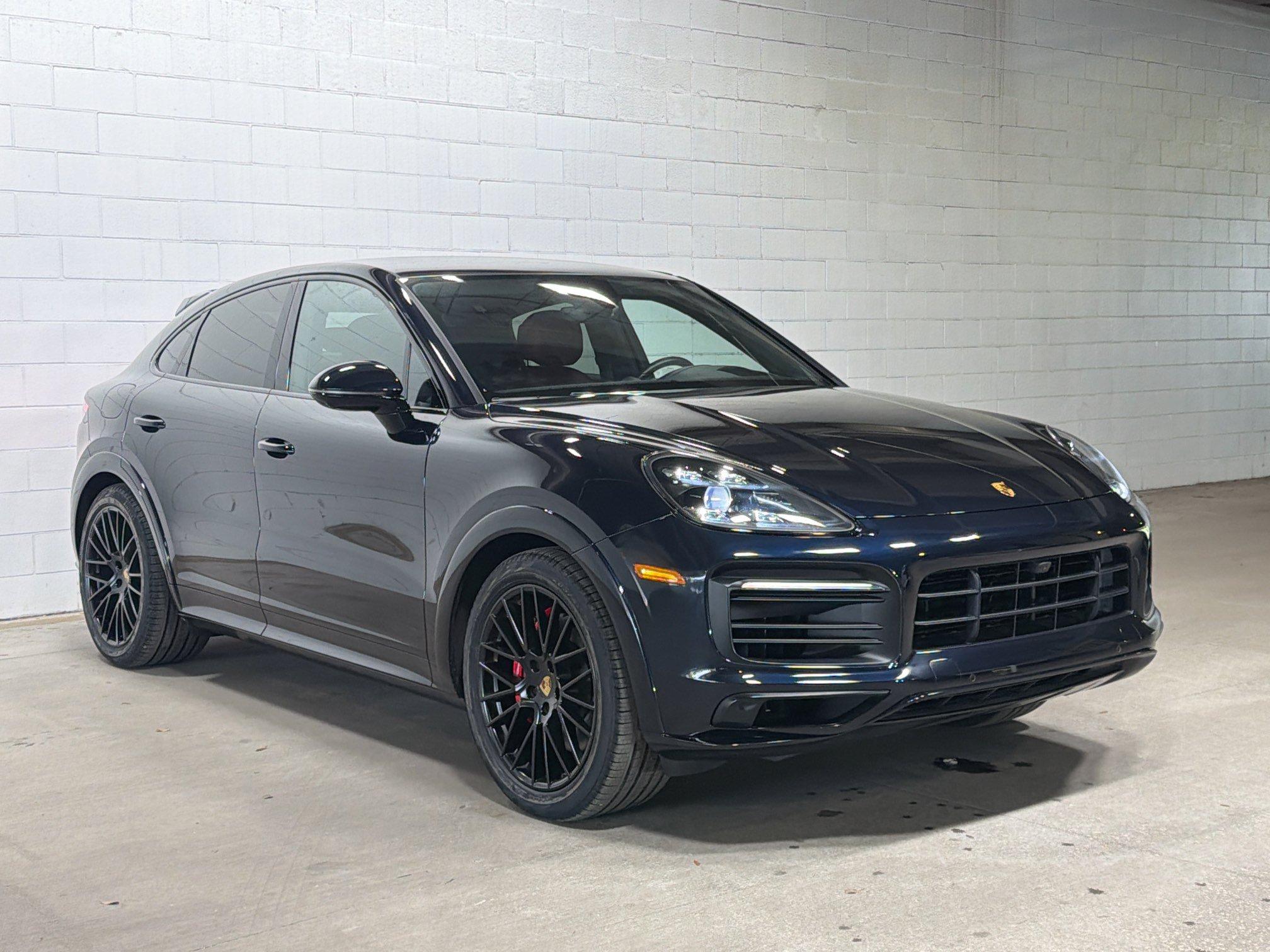 Certified 2023 Porsche Cayenne GTS AWD/4WD image 6