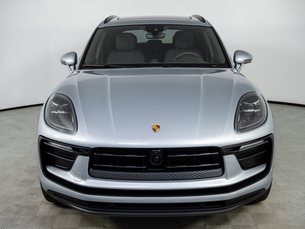 New 2026 Porsche Macan image 36