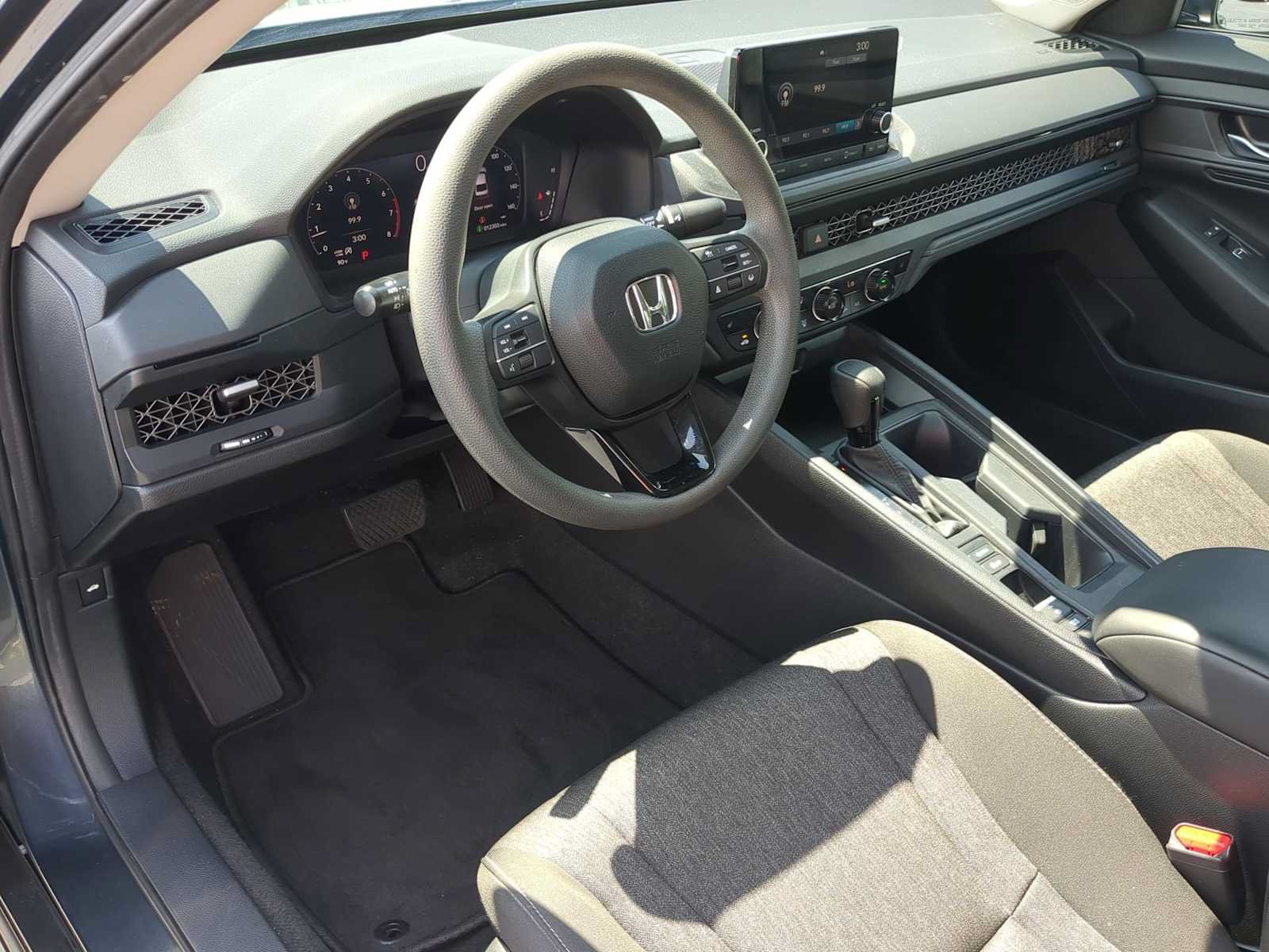 Used 2023 Honda Accord EX image 15