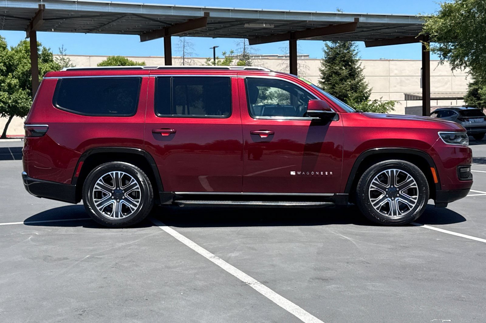Used 2022 Jeep Wagoneer Series III AWD/4WD image 10