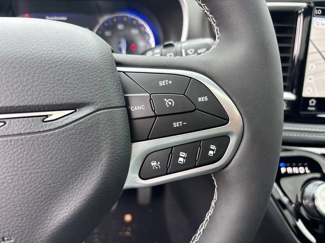 New 2027 Chrysler Pacifica Select AWD/4WD image 22