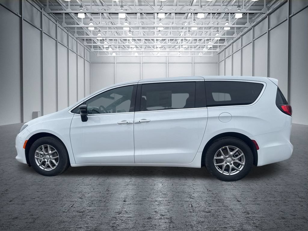 New 2026 Chrysler Voyager LX FWD image 5