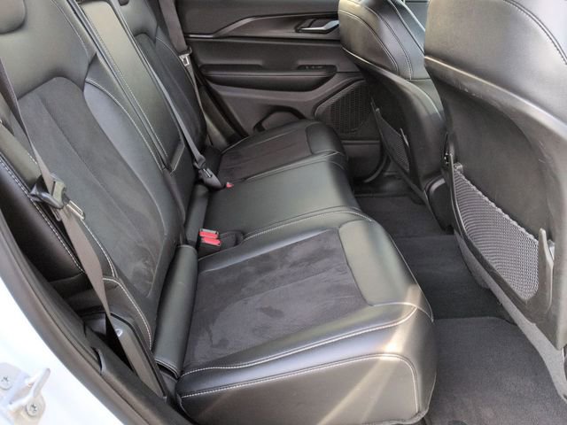 Certified 2025 Jeep Grand Cherokee Altitude image 28