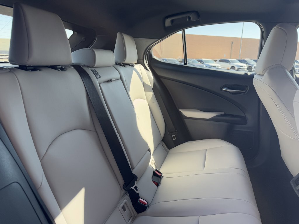 Used 2024 Lexus UX 250h F Sport image 41
