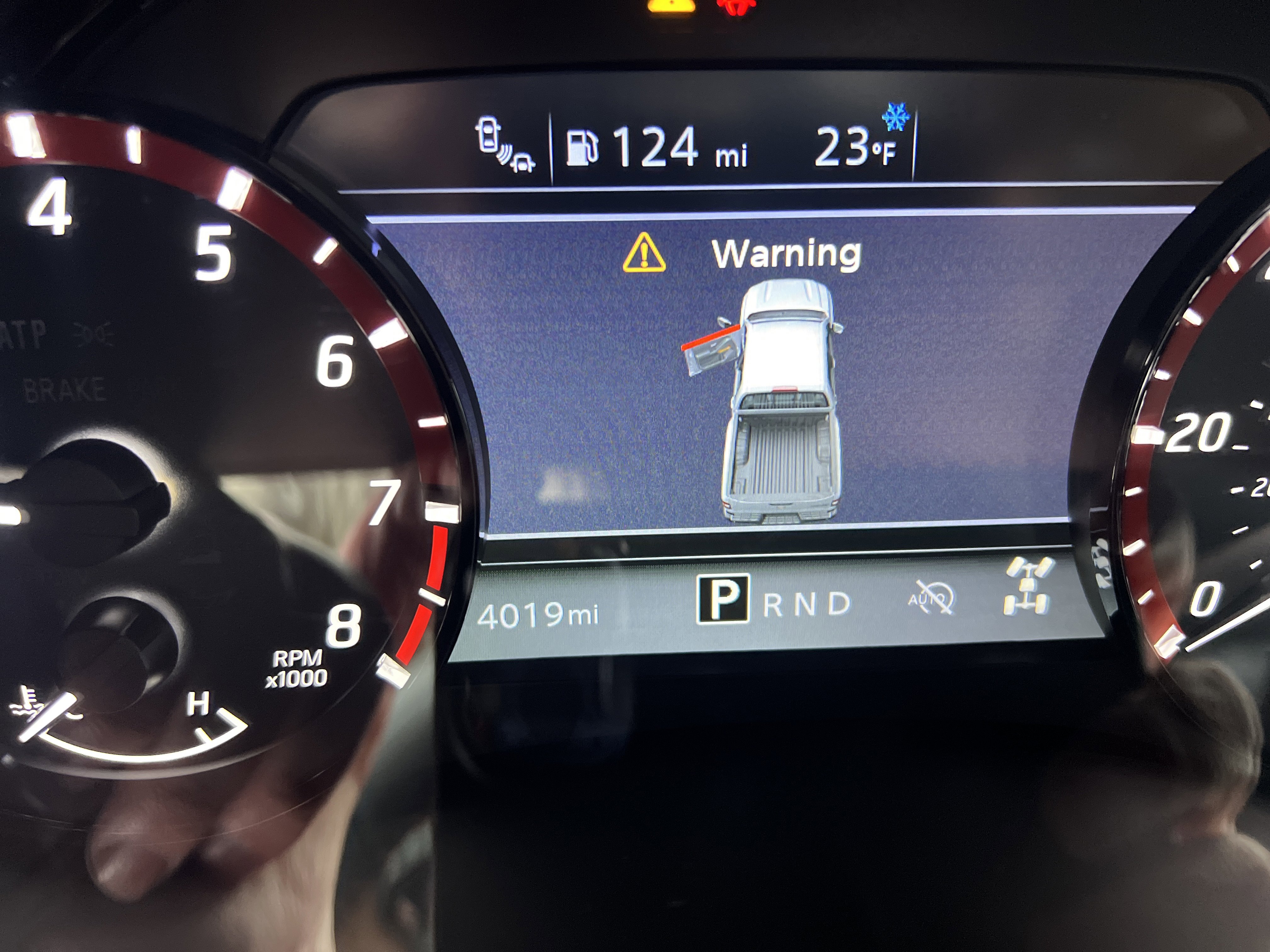 Used 2025 Nissan Frontier PRO-4X w/ Pro Convenience Package image 4