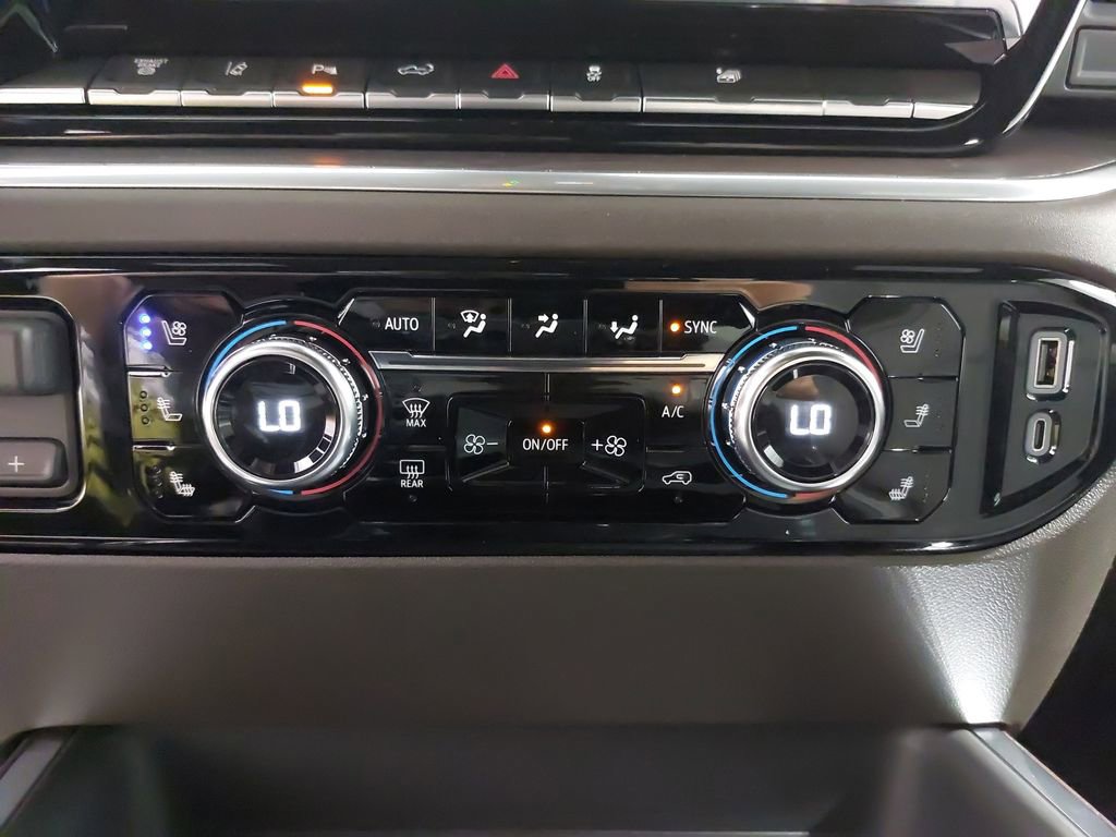 New 2026 GMC Sierra 3500 SLT w/ SLT Premium Package image 21