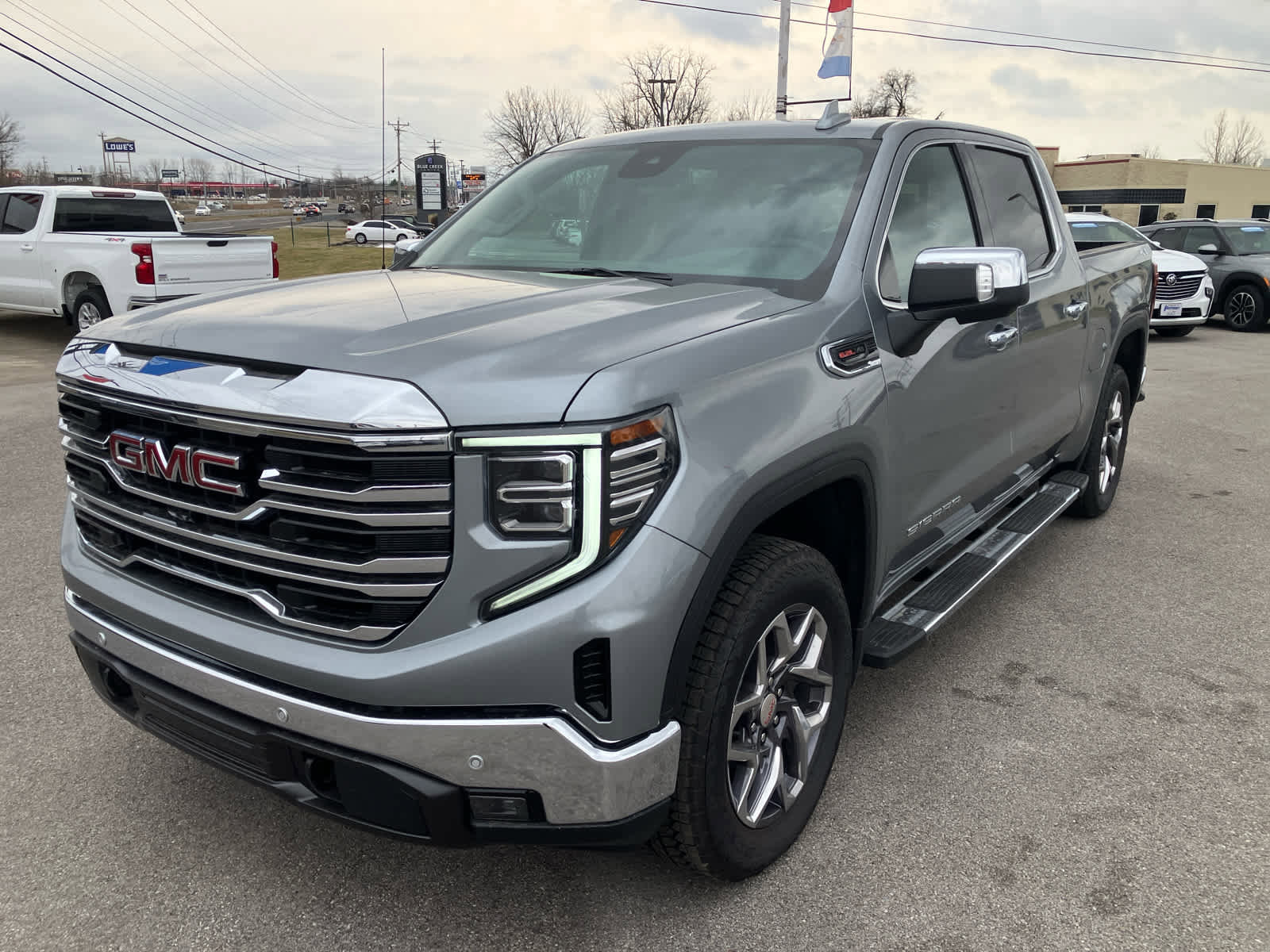 New 2026 GMC Sierra 1500 SLT w/ SLT Premium Package image 3