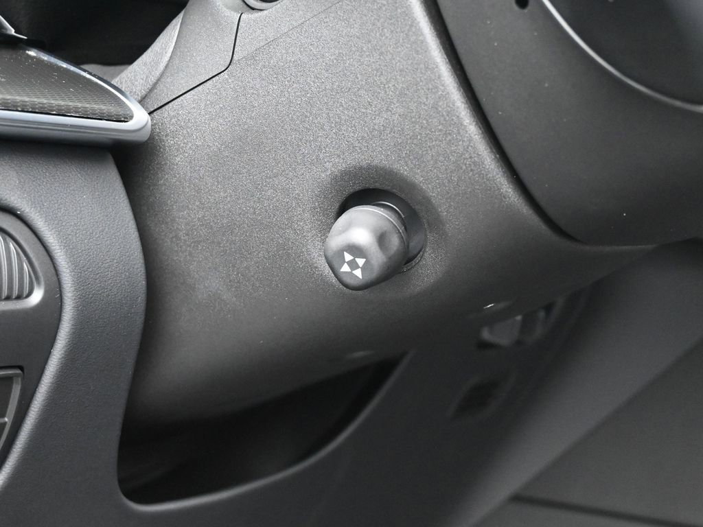 Used 2024 Jeep Grand Wagoneer Series III w/ Quick Order Packagew 28T image 17