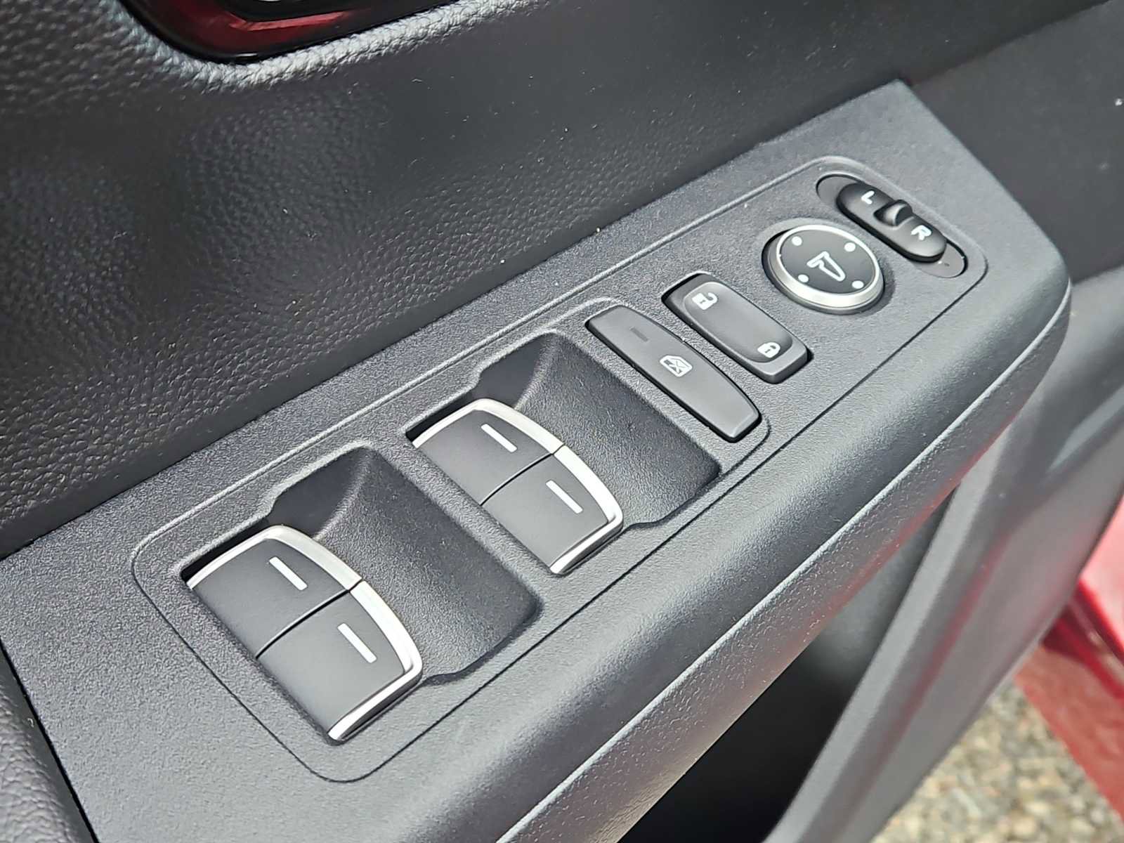 Certified 2025 Honda CR-V Sport Touring image 31