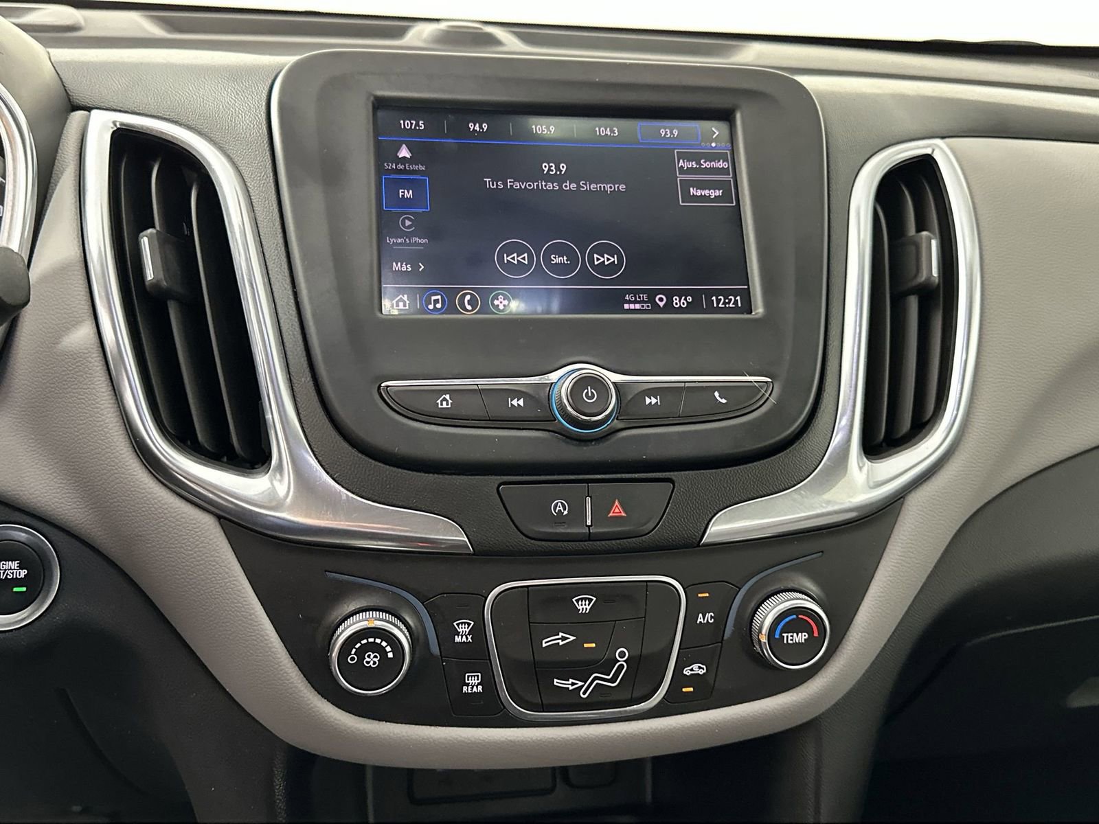 Used 2022 Chevrolet Equinox LS image 21