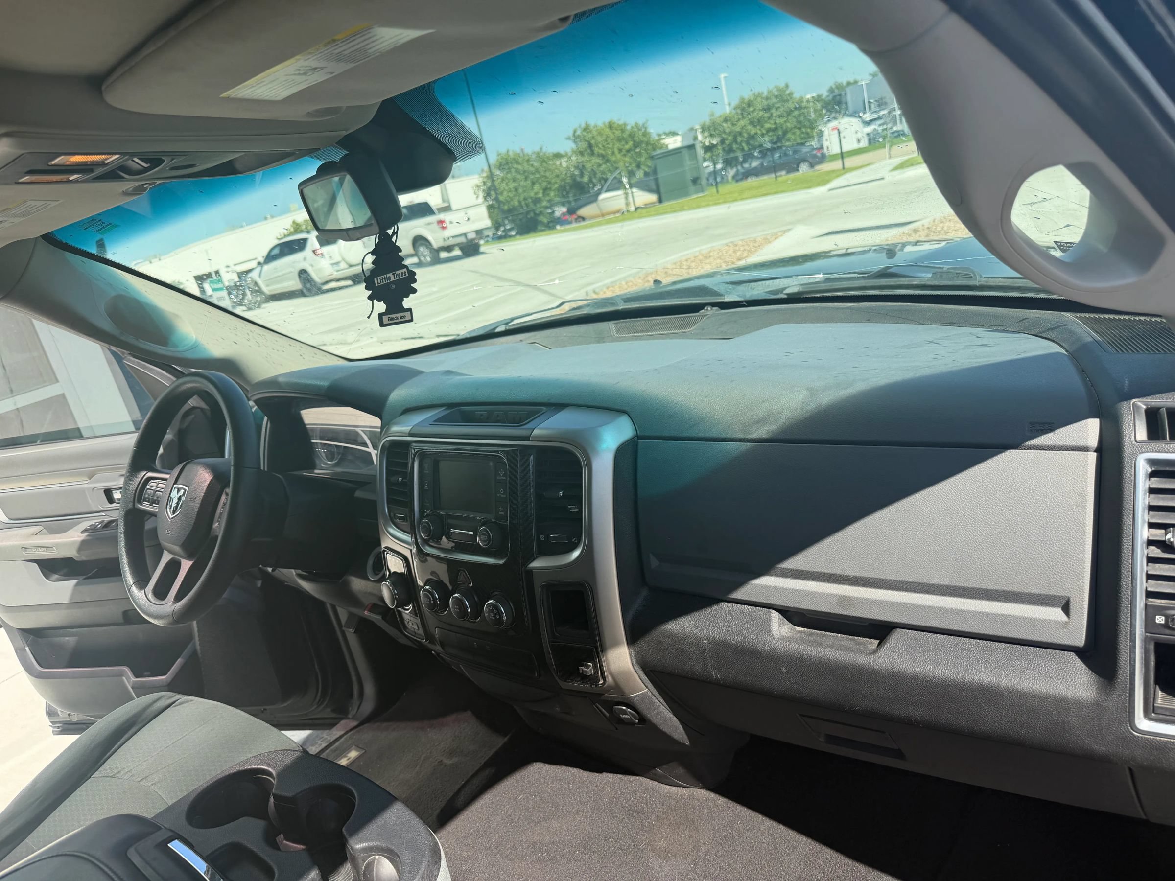 Used 2014 RAM 1500 Classic SLT AWD/4WD image 12