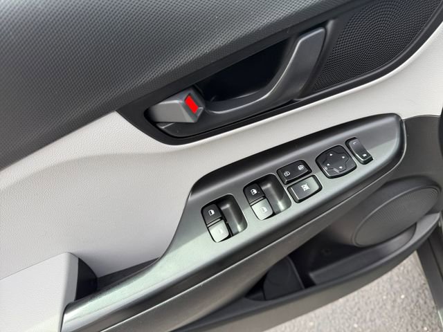 Used 2022 Hyundai Kona SEL AWD/4WD image 11