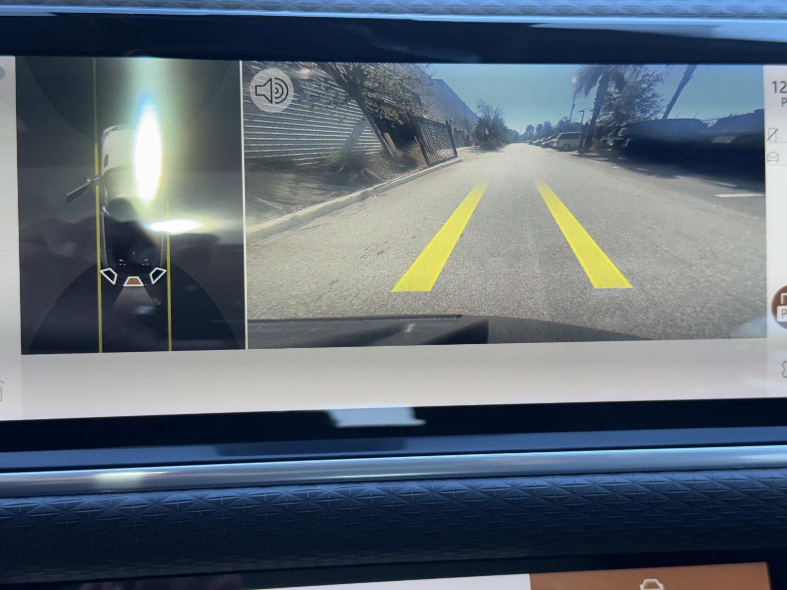 Used 2023 Land Rover Range Rover Velar HST image 25