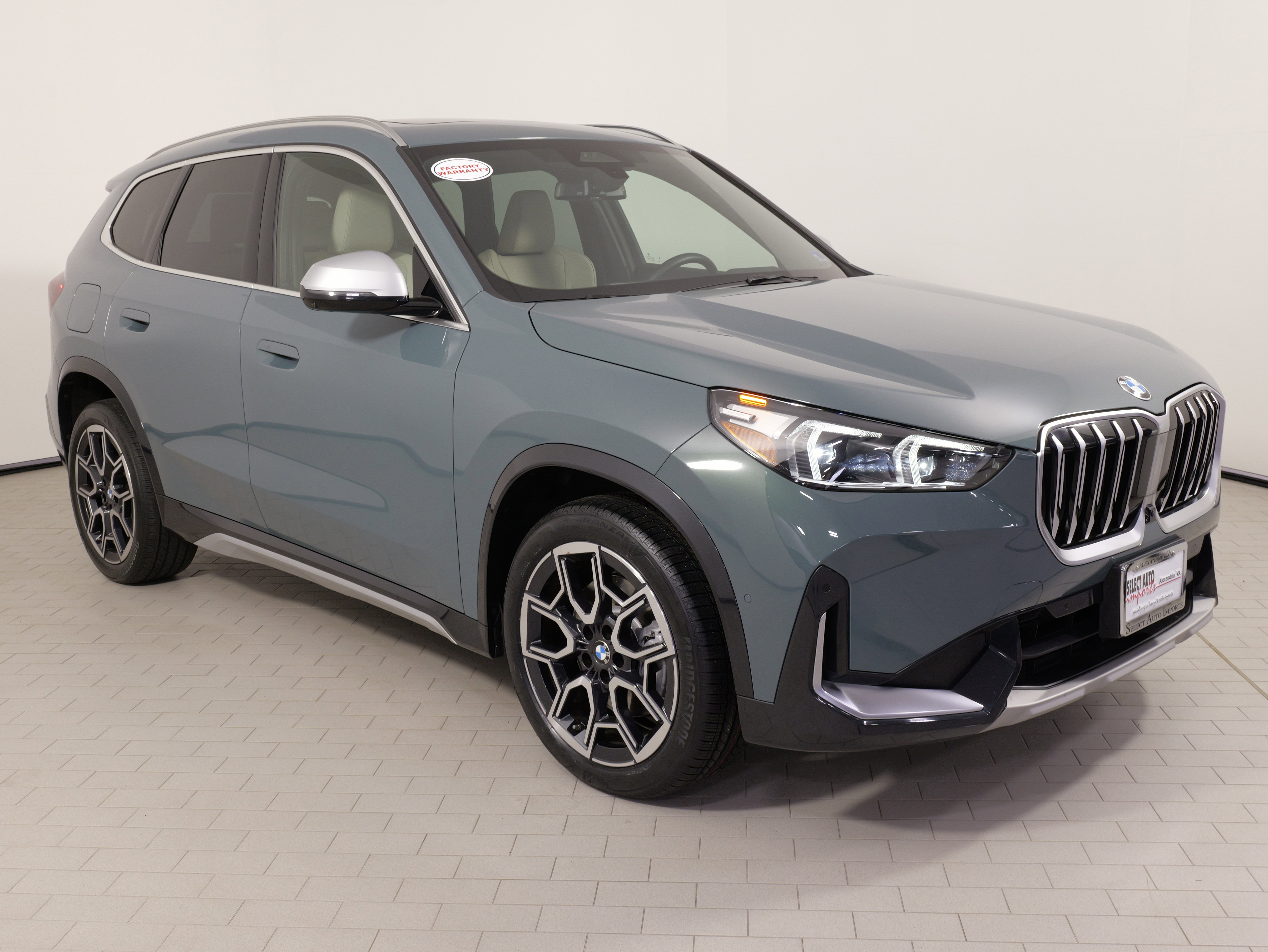 Used 2023 BMW X1 xDrive28i w/ Premium Package AWD/4WD image 7