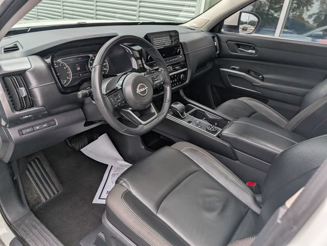 Certified 2023 Nissan Pathfinder SL w/ SL Premium Package AWD/4WD image 12