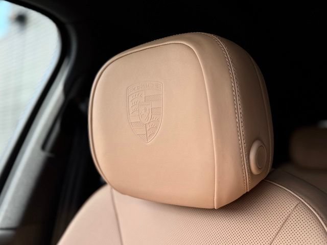 New 2026 Porsche Cayenne AWD/4WD image 32